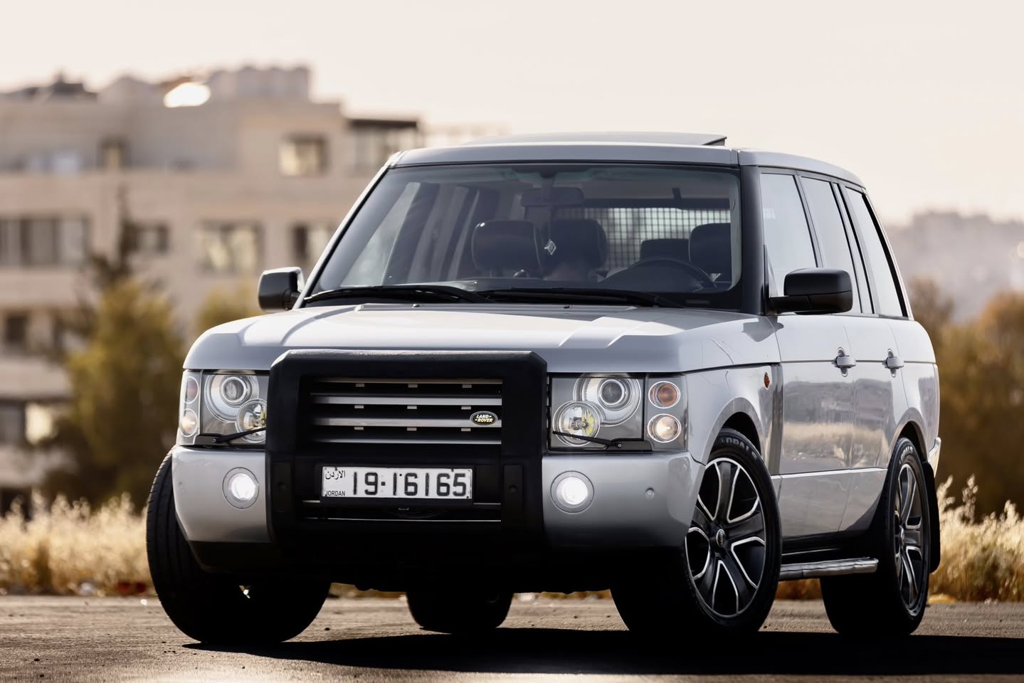رنج روفر Vogue HSE موديل 2005 بحالة ممتازة مع محرك 4400CC ونظام صوتي JBL