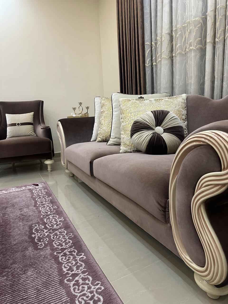 طقم كنب مثل الجديد للبيع بسعر مناسب للاستعجال - 2