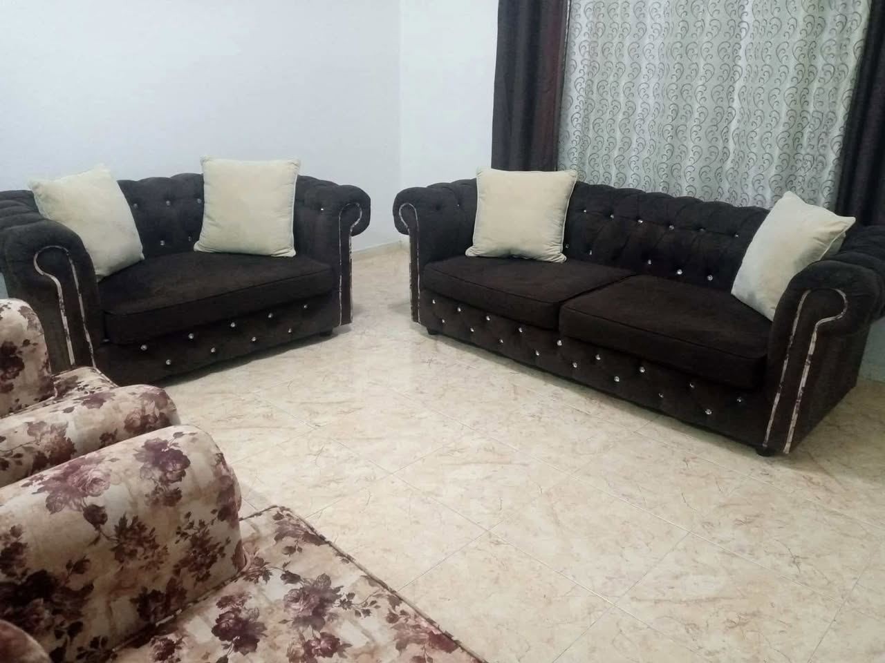 طقم كنب 7 مقاعد مستعمل - إربد