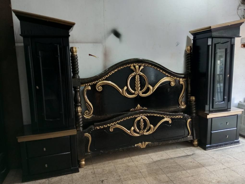 غرفة نوم ماستر خشب زان ولاتيه