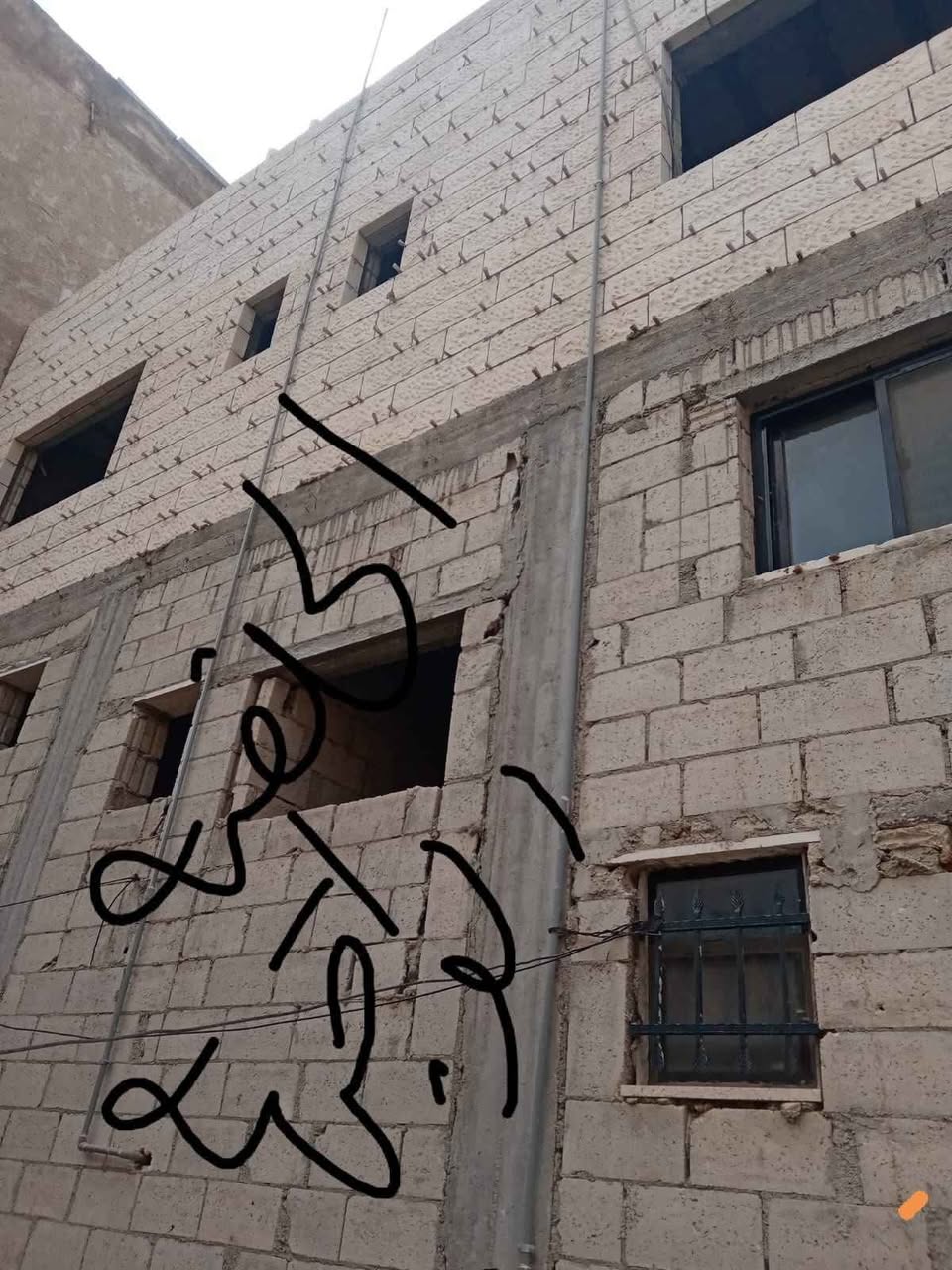 ارض تجارية للبيع في السلط المغاريب بمساحة 400 م² بجانب مدرسة خالد بن الوليد - 3