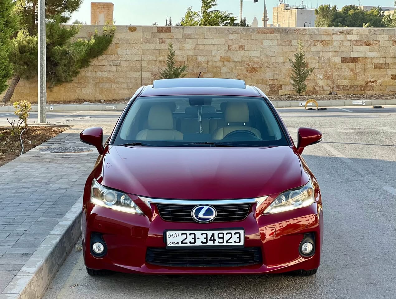 لكزس CT 200h هايبرد موديل 2012 - حالة جيدة - سعر مناسب