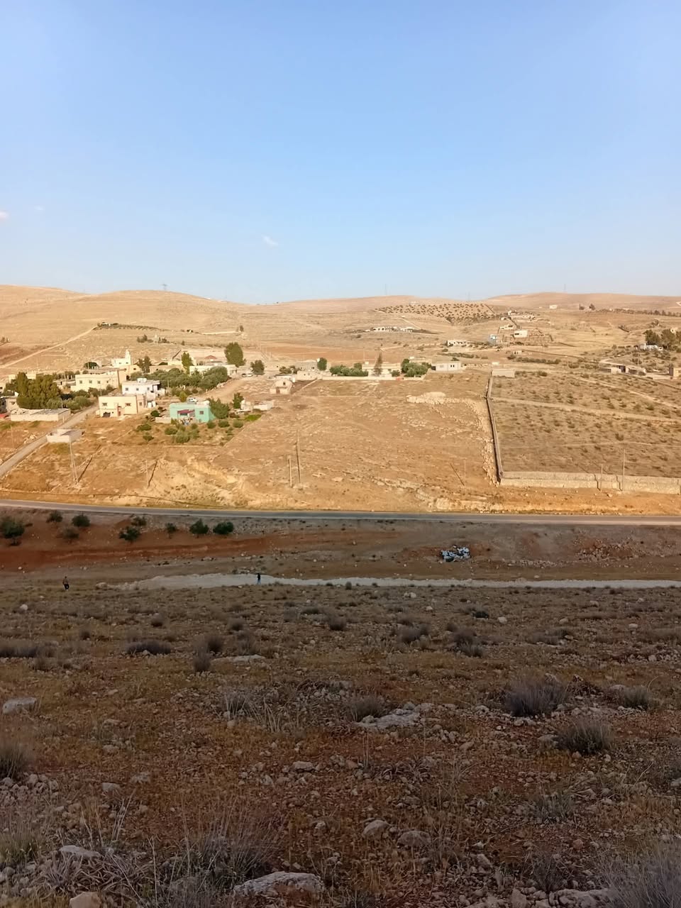 أرض مستقلة للبيع في عين المعمريه بمساحة ٣ دونم و ٨٠٠ متر بسعر مغري قابل للتفاوض
