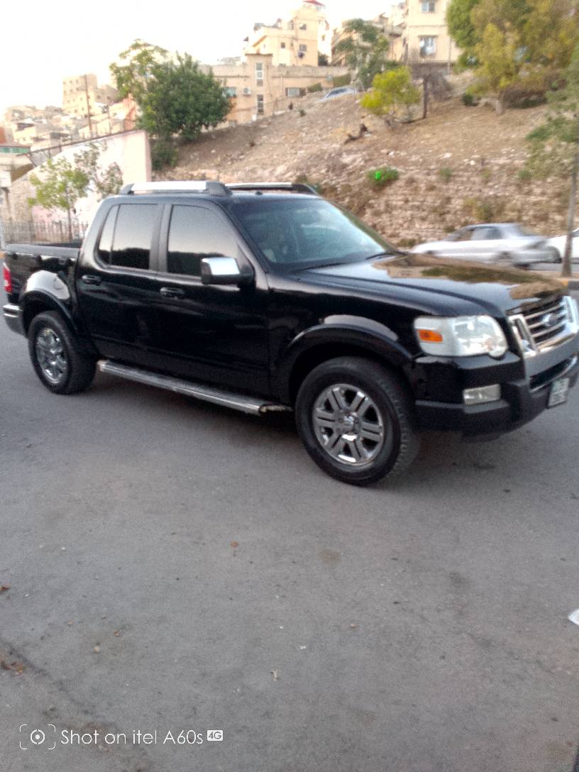 فورد اكسبلورر 2008 اتوماتيك بأكسسوارات متعددة، عمان، بحالة جيدة