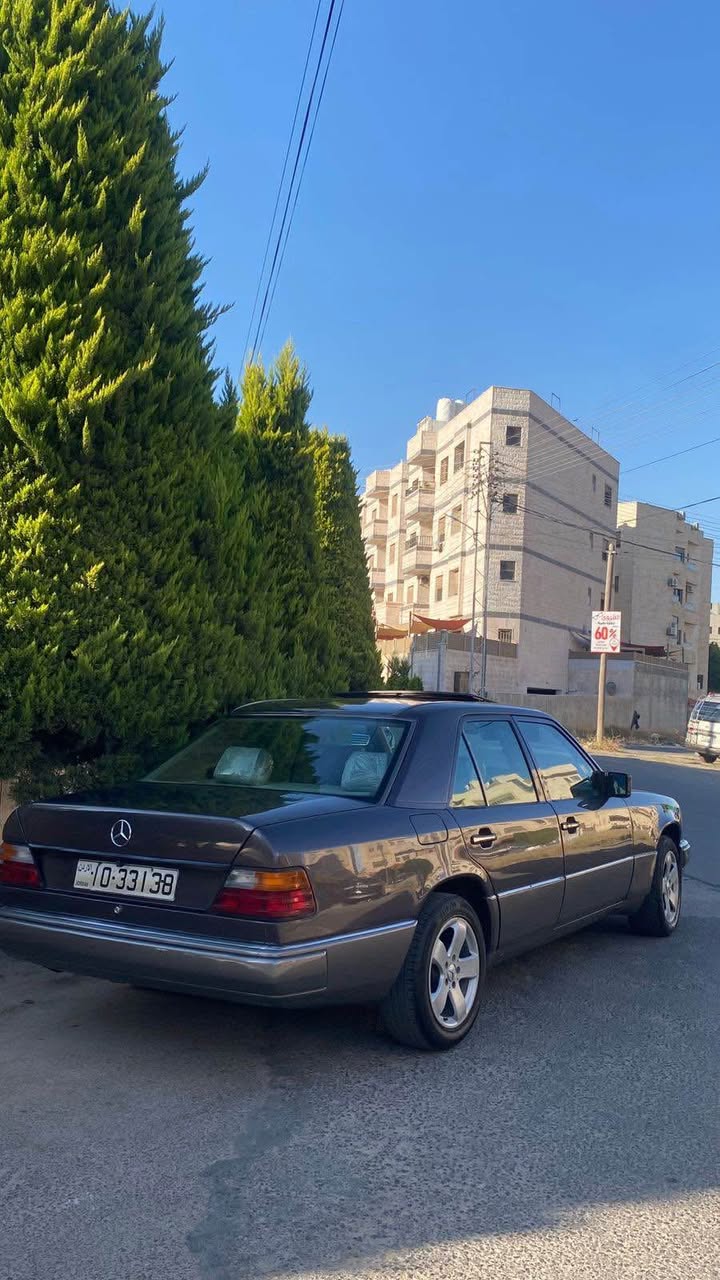 مرسيدس بطة 92 فللل كامل في غرغور مع فتحة كهربا