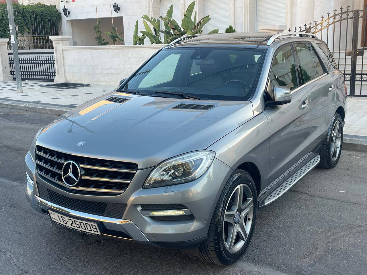 مرسيدس بنز ML350 موديل 2013 بحالة جيدة مع فحص كامل وعربية AMG في حالة ممتازة جاهزة للاستعمال. - 3