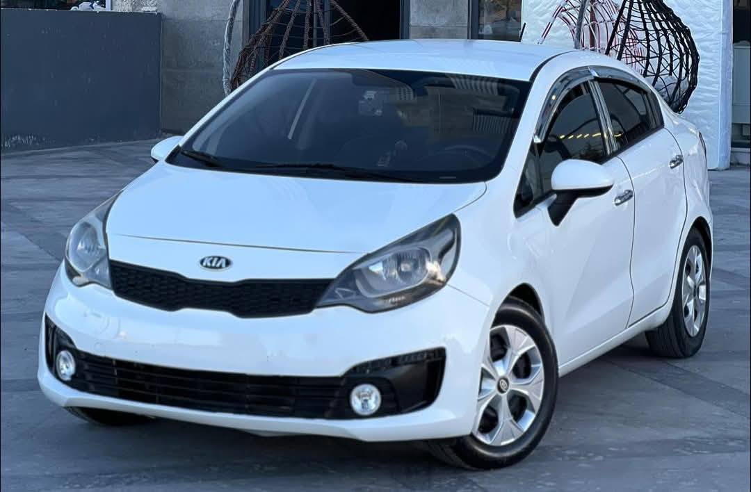KIA RIO 2017 بحالة جيدة مع إضافات مميزة