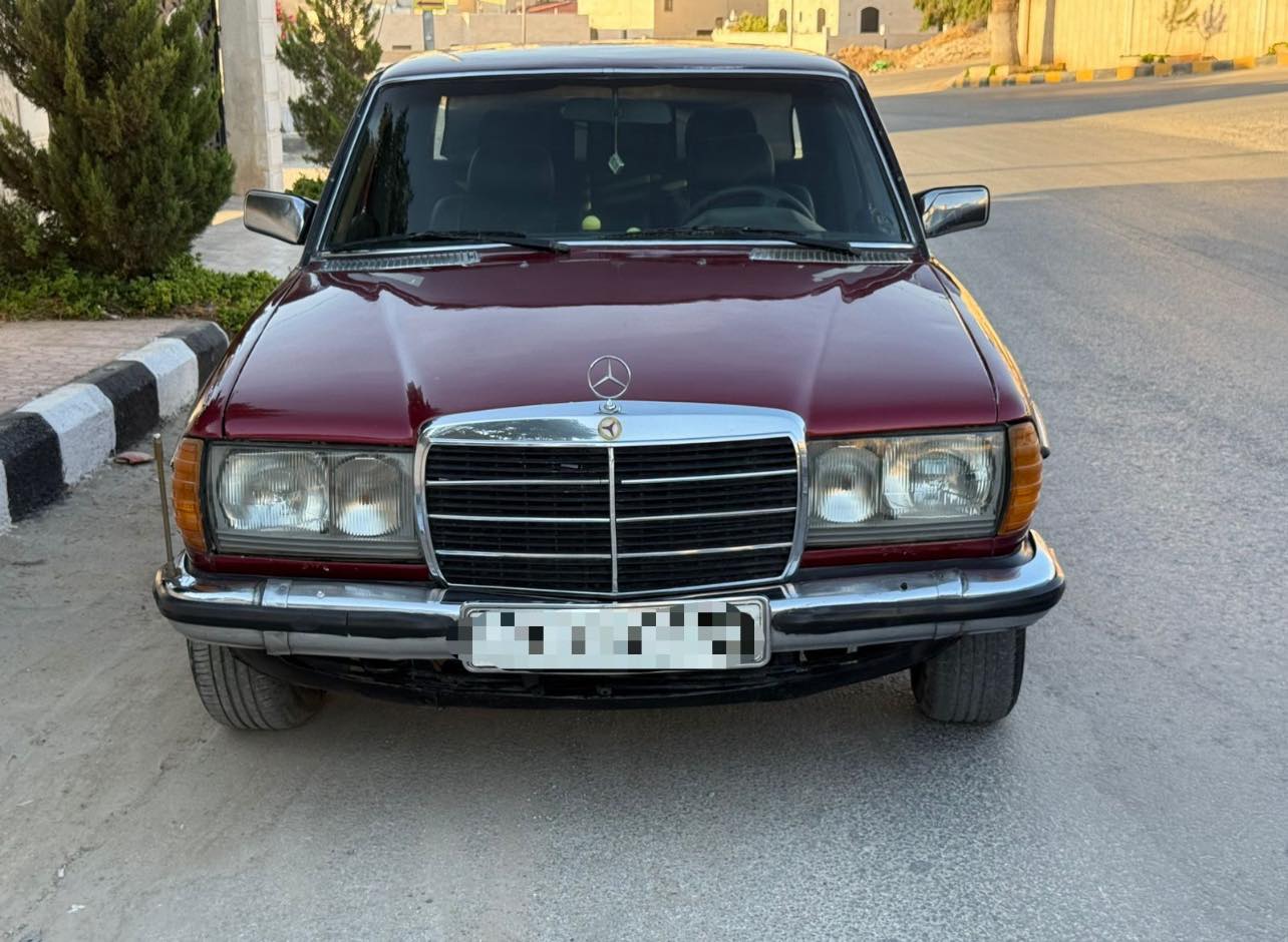 مرسيدس لف موديل 77 للبيع بسعر مغري