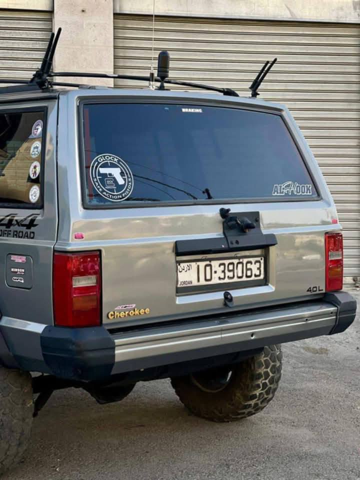 جيب شيروكي XJ موديل 1992 للبيع بمواصفات قوية في الأردن - 5