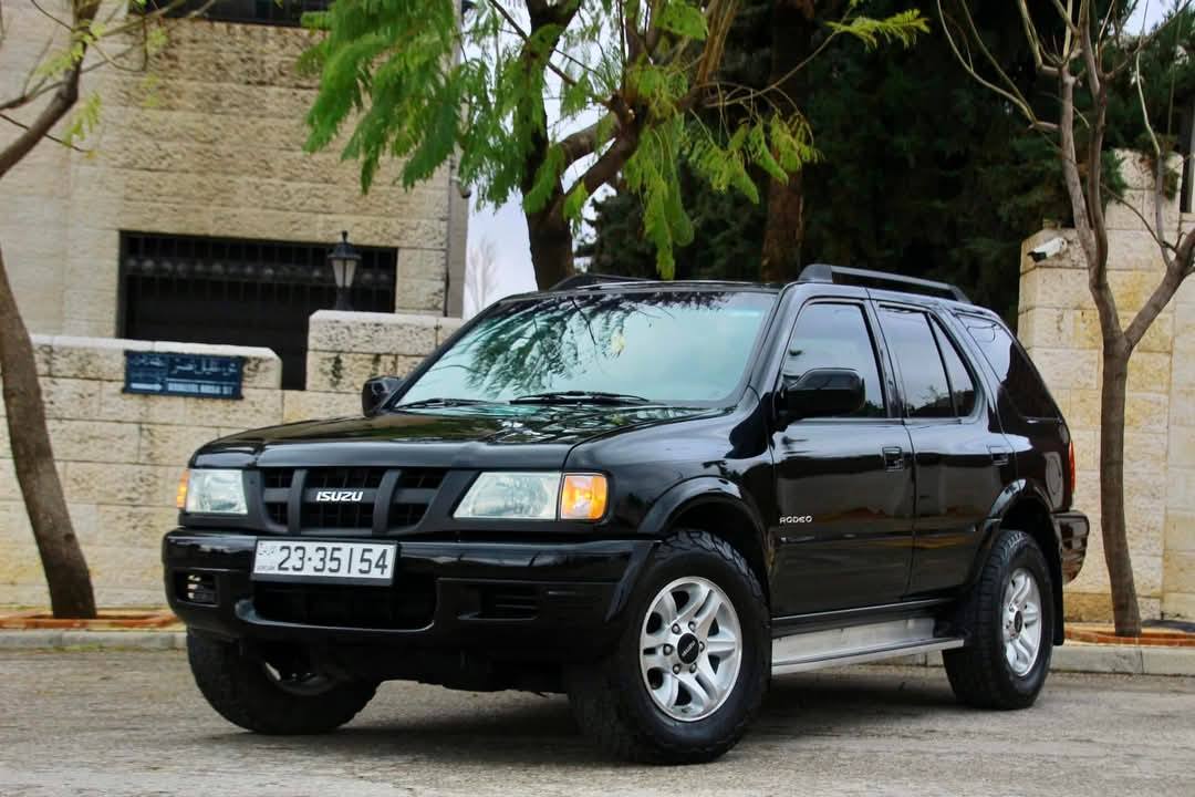 Isuzu Rodeo 2004 فل أوبشن بعرض جيد في حالة ممتازة - 2