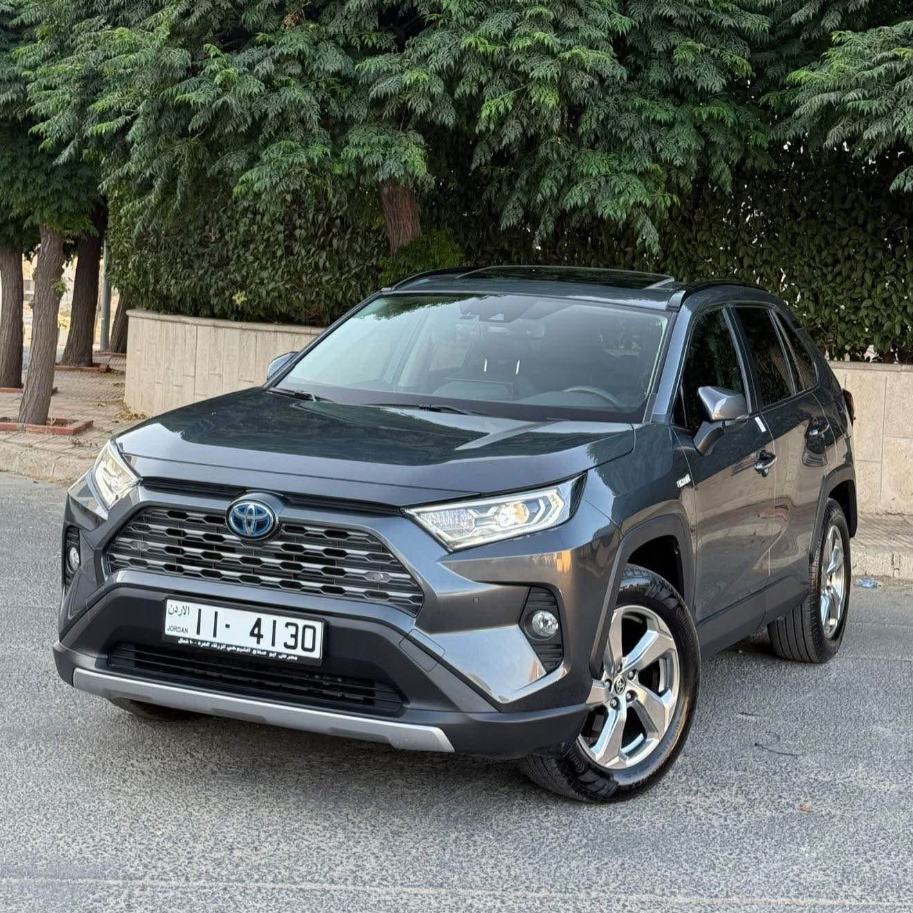 Toyota RAV4 Limited بميزات فائقة متاحة للبيع بسعر مغري