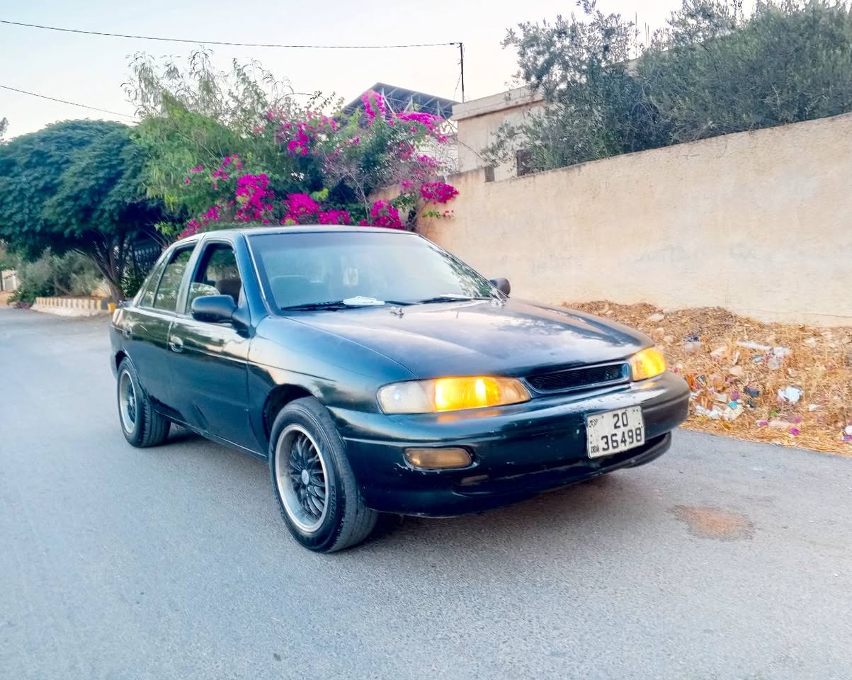 للبيع كيا سيفيا 1996 بحالة جيدة مع تفاصيل وفحص بواقع ثلاث سنوات