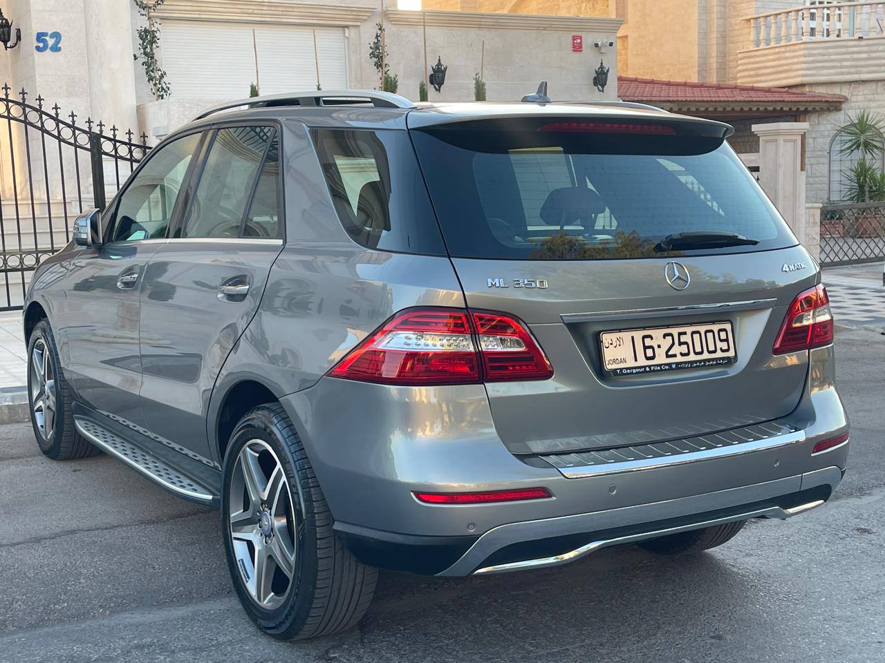 مرسيدس بنز ML350 موديل 2013 بحالة جيدة مع فحص كامل وعربية AMG في حالة ممتازة جاهزة للاستعمال. - 5