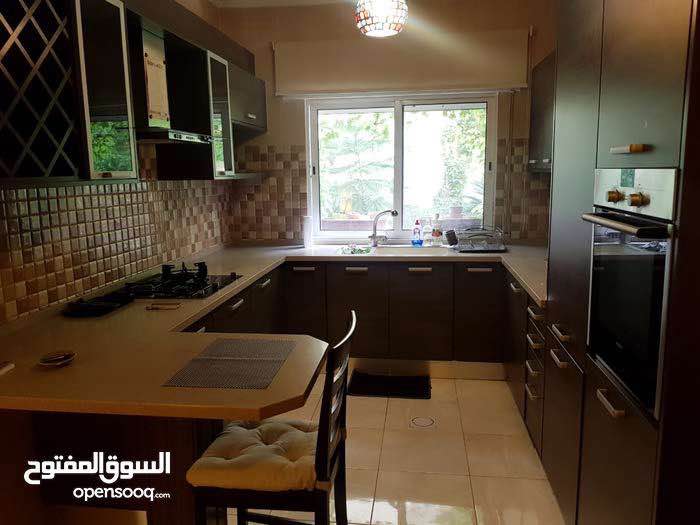 شقة للإيجار في ام أذينه مع 2 نوم و2 حمام - 5