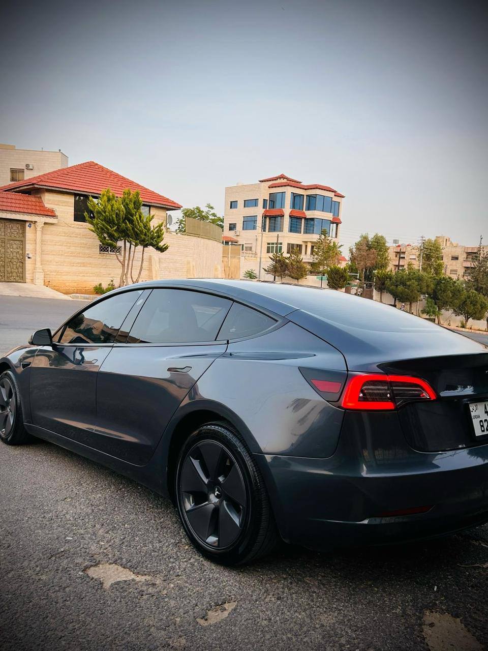 تيسلا ستاندر بلص موديل 2023 مع ضمان وكفيل مشترك