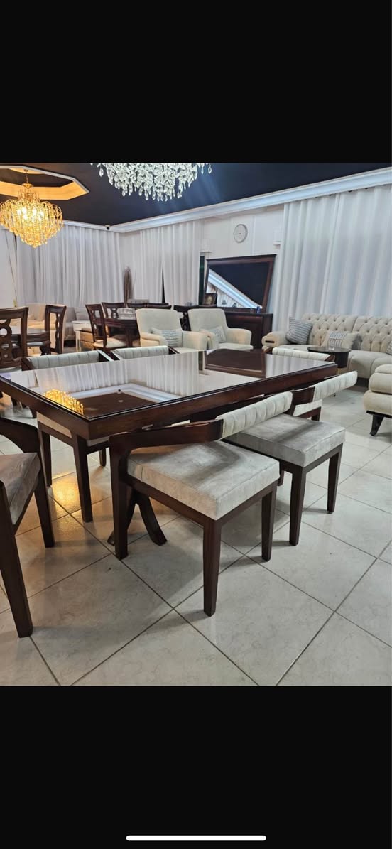 طاولة طعام حديثة من خشب الزان مع كراسي مستوردة وجديدة - 2